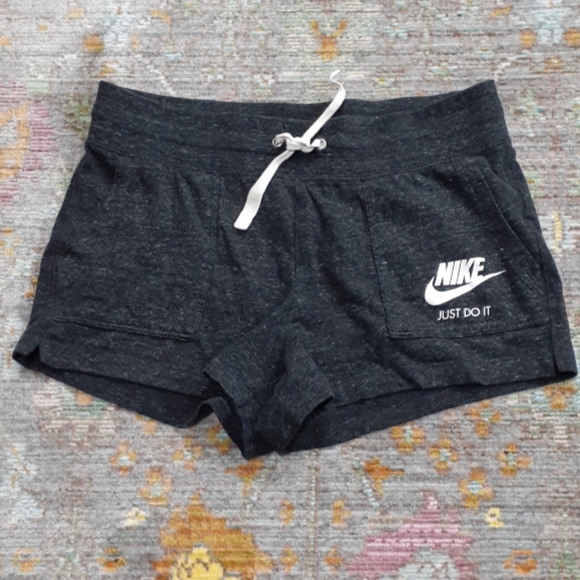 Nike Pants - Nike Short